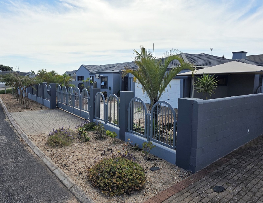 4 Bedroom Property for Sale in Country Club Western Cape